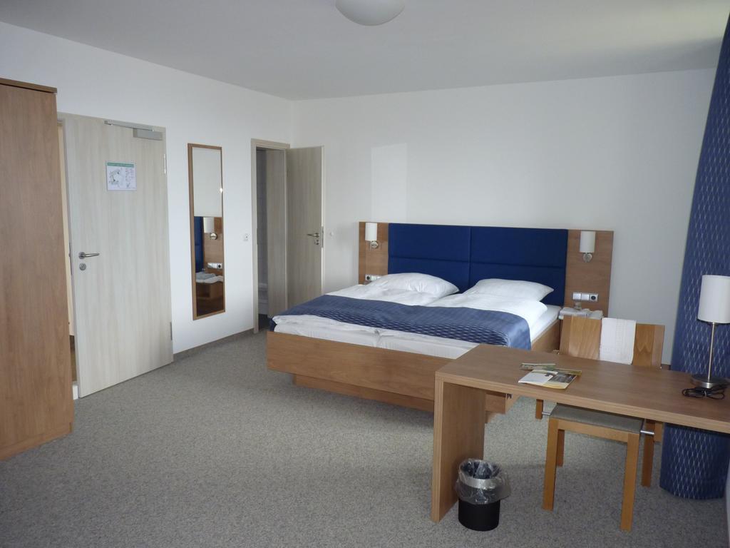 Schloss Schwanberg Rödelsee Zimmer foto